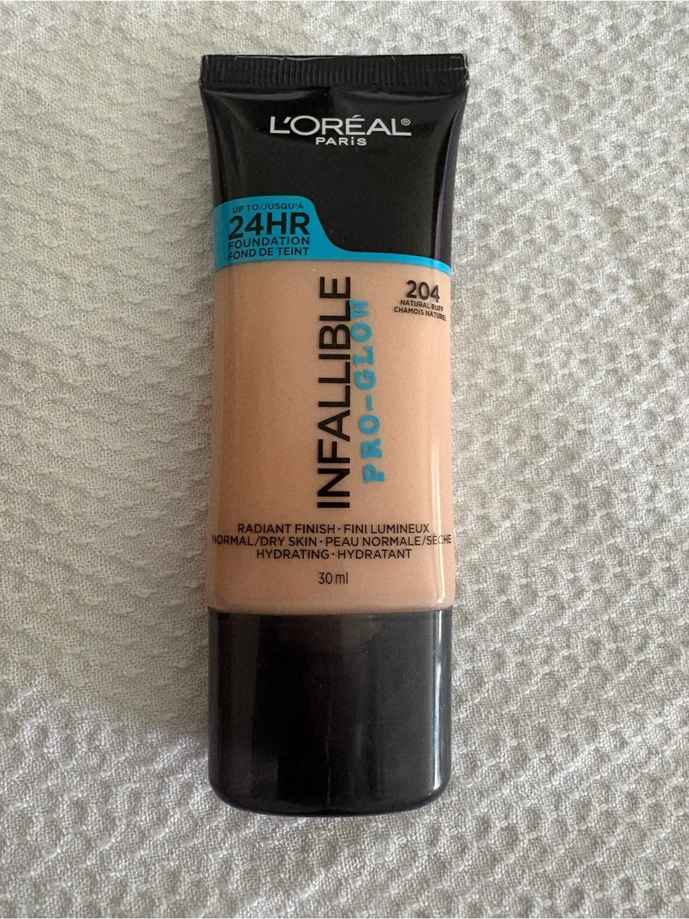 NEW L'Oreal Infallible Pro-Glow Radiant Finish Foundation #204 Natural Buff